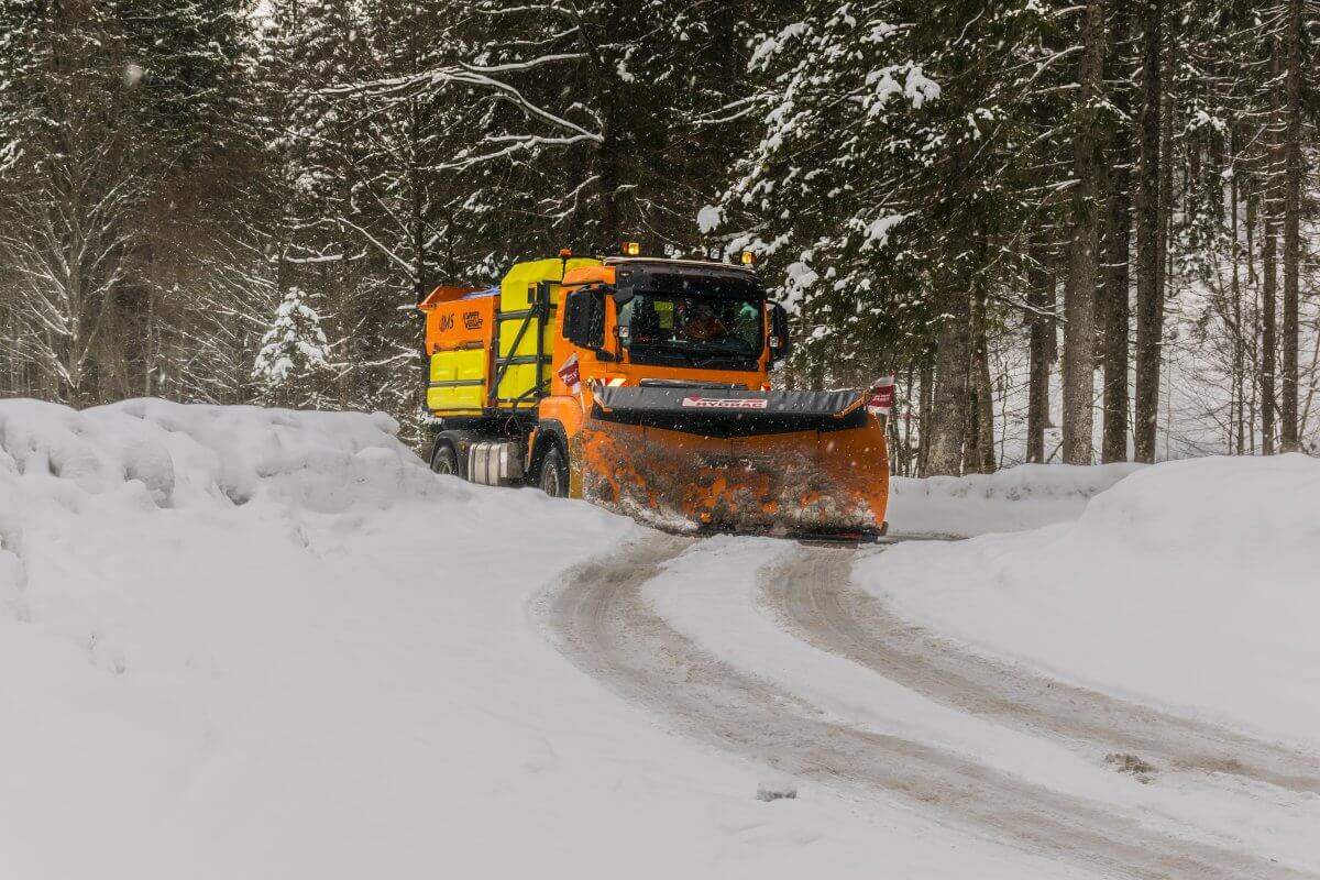 Шесть участков закрыли на республиканских трассах в Акмолинской области