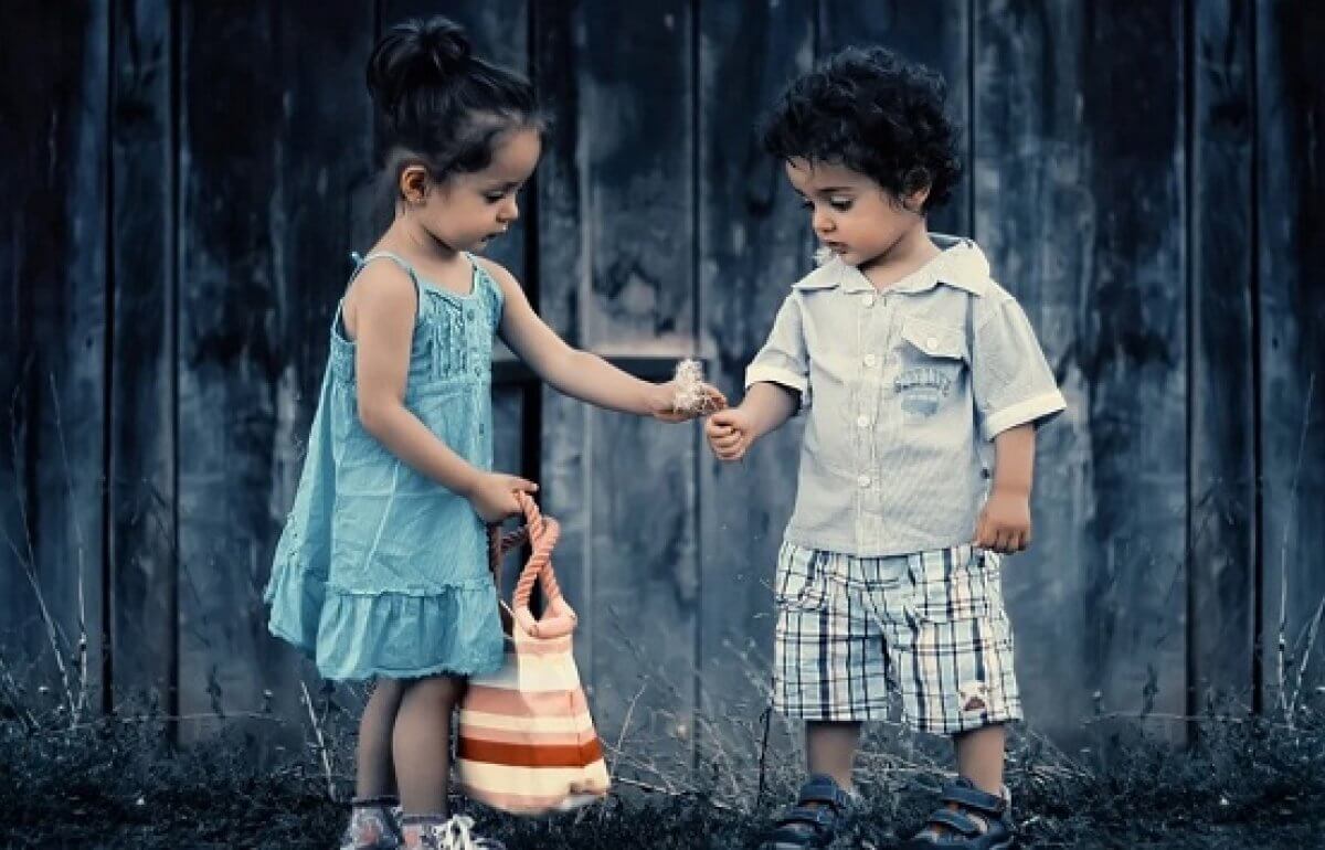 27-летний мужчина показывал стриптиз детям в Алматы