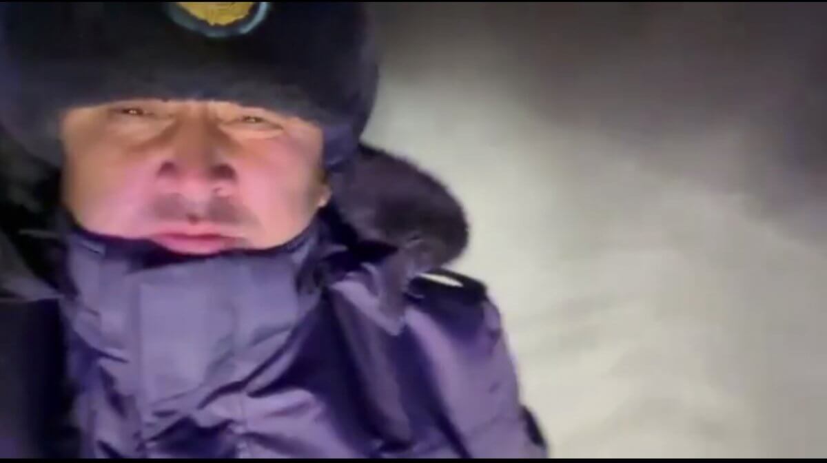 Полицейские призывают жителей Туркестанской области не выезжать на трассы