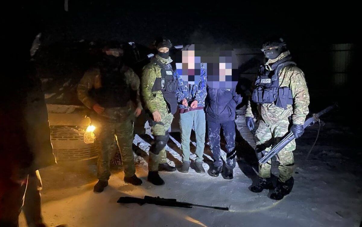 Два месяца прятались в землянке подозреваемые в убийстве в Алматы (ВИДЕО)