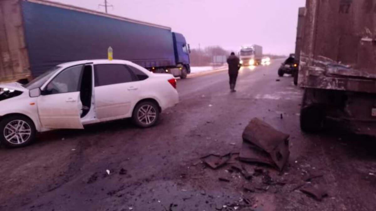 Два человека погибли: смертельное ДТП произошло в Костанайской области