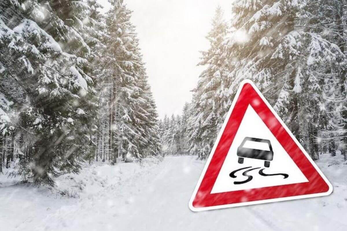 На 47 участках дорог ограничили движение в Казахстане