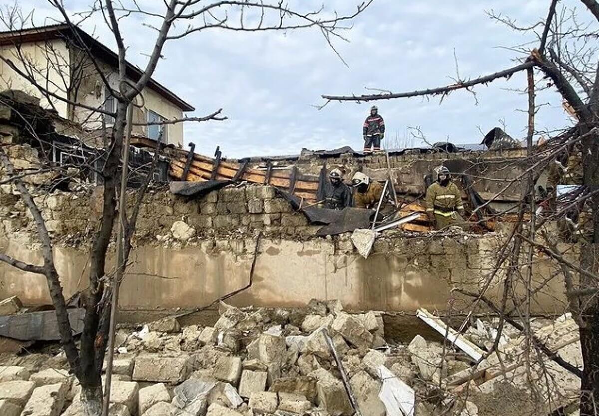 Взрыв произошел в одном из частных домов в Атырау