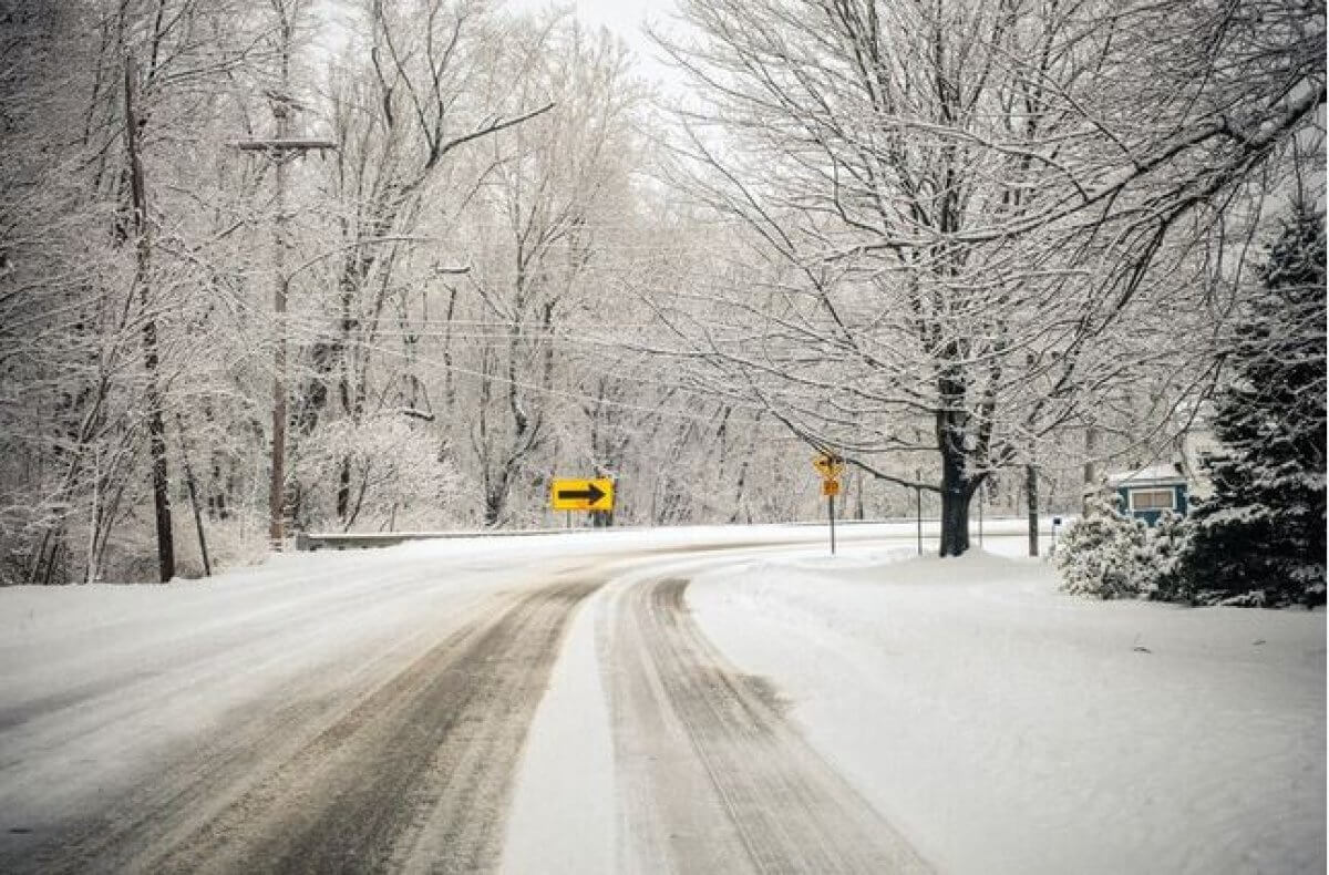 Еще на восьми дорогах в трех областях РК ограничили движение