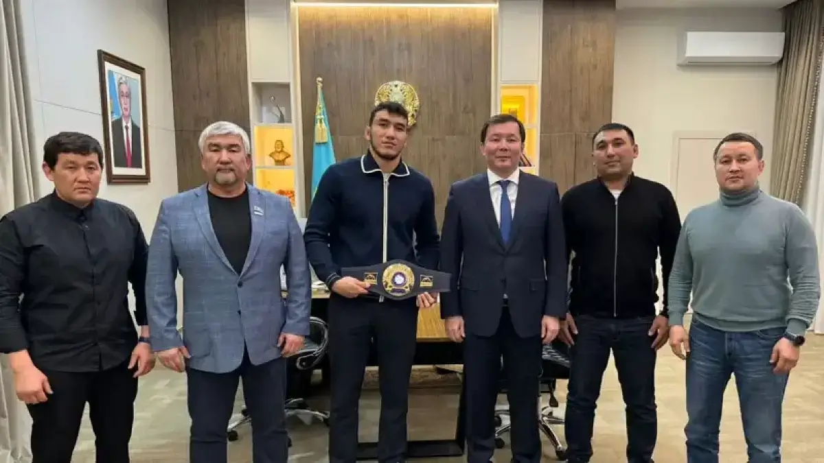 Чемпиону мира по борьбе подарили табун лошадей в Актюбинской области