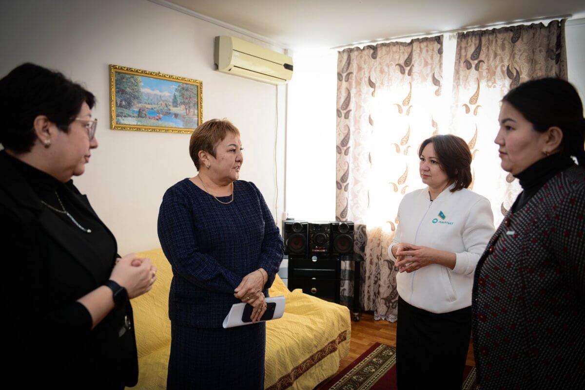 Что творится в кризисных центрах для женщин, узнали депутаты