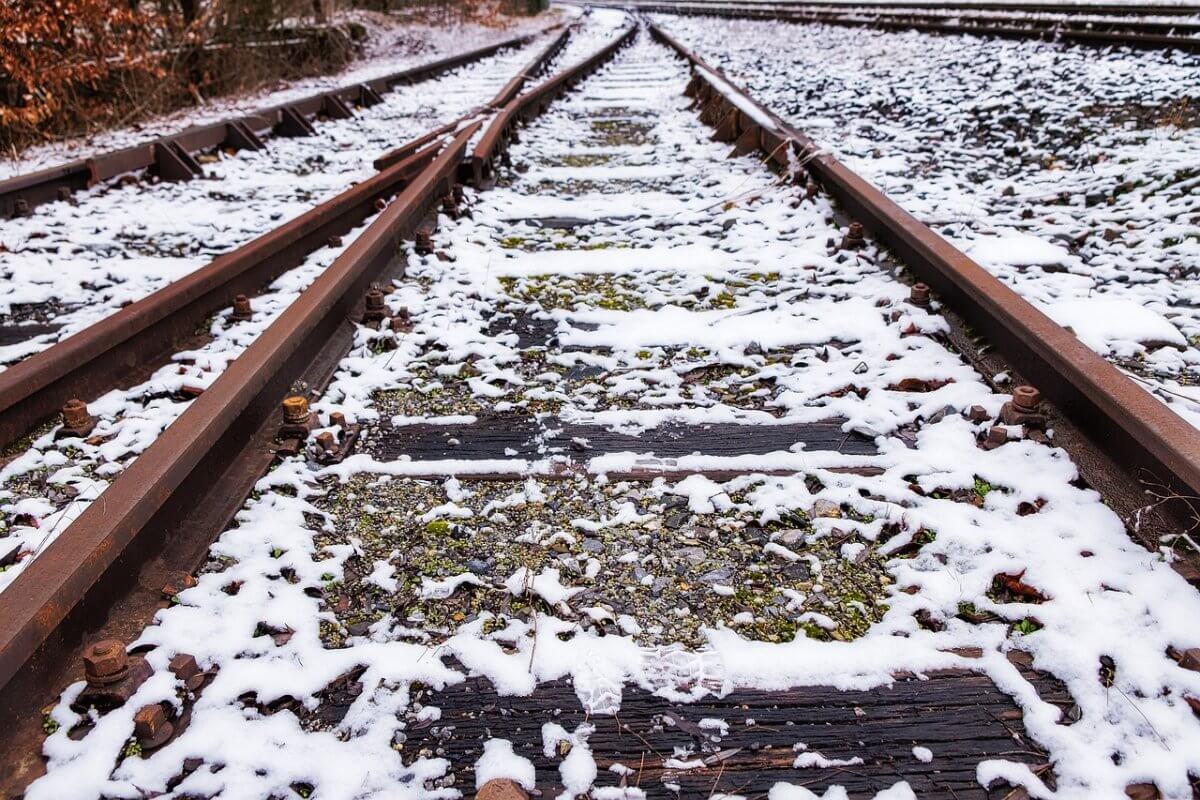 Рабочего сбил поезд на разрезе “Шубарколь комир”