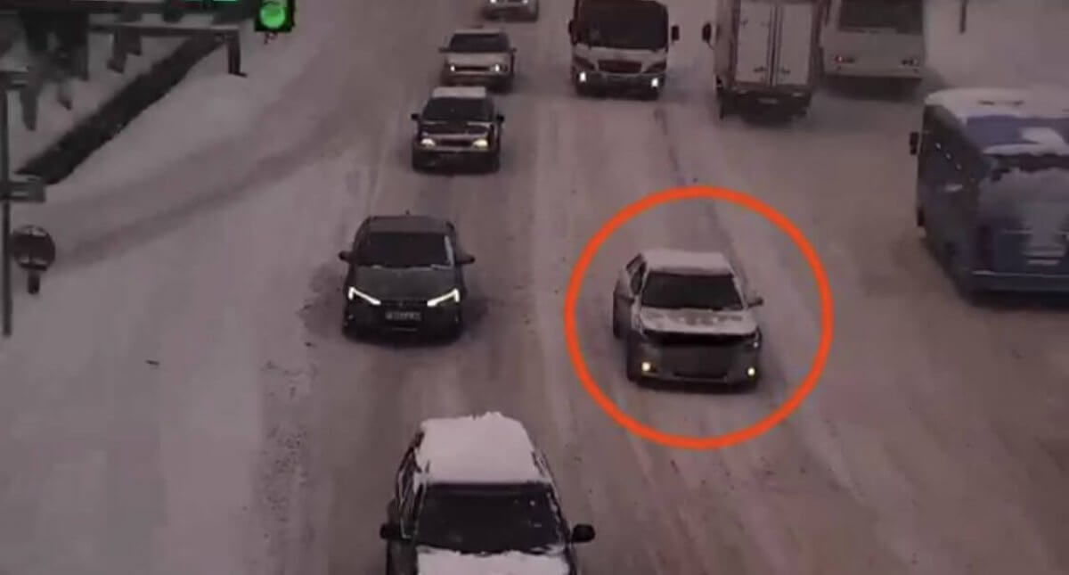 Водителя на авто со штрафами на 2,5 млн тенге арестовали в Жамбылской области
