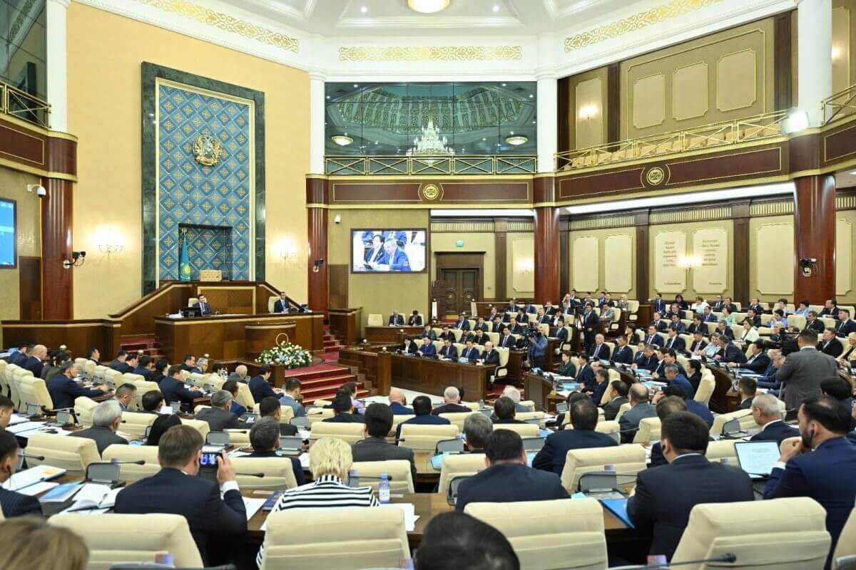 Какие вопросы рассмотрят на совместном заседании палат Парламента
