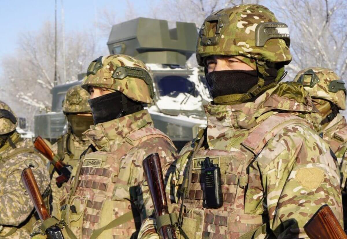 Названы зарплаты казахстанских миротворцев во время миссии