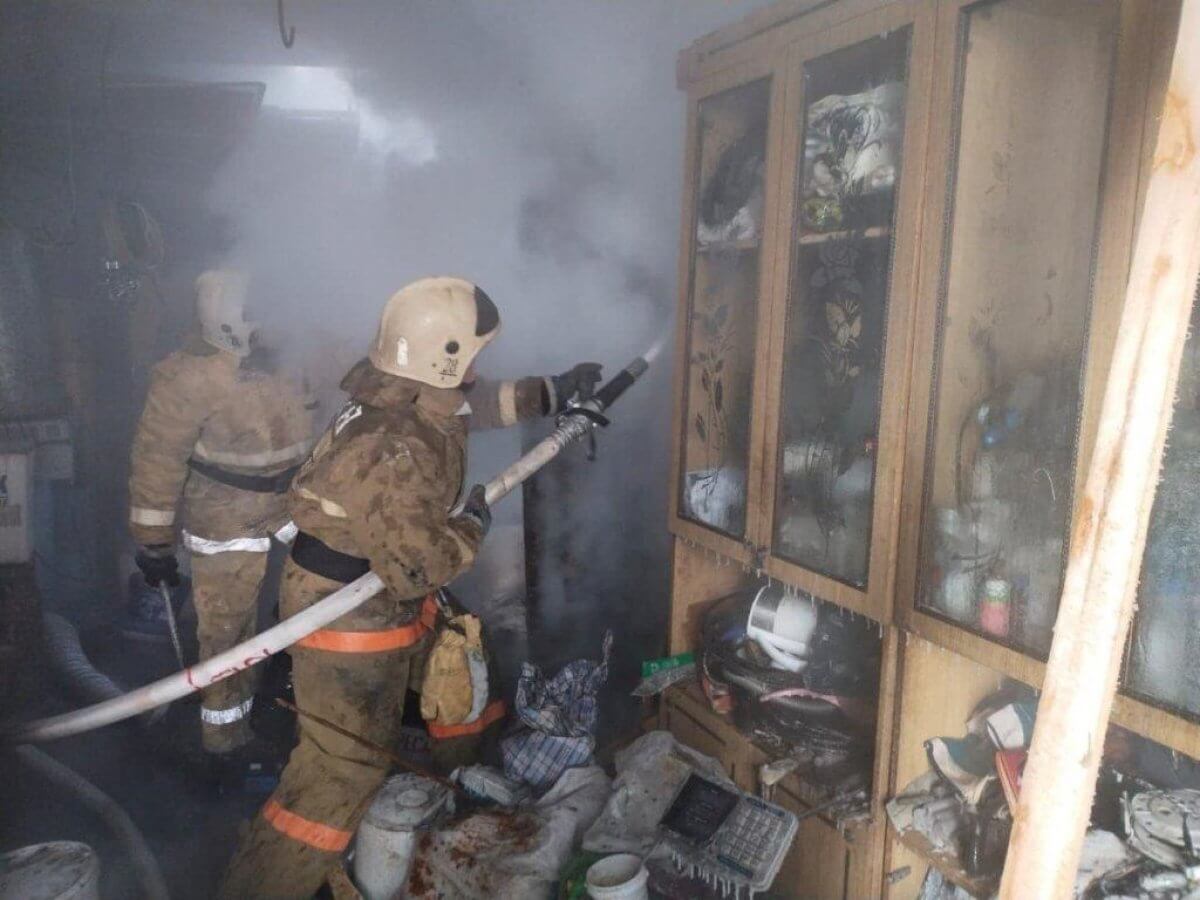 Названы наиболее частые причины пожаров с погибшими в ВКО с начала года