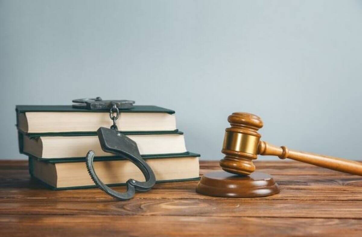 На два месяца арестовали избившего водителя скорой Нурболата Дакебаева