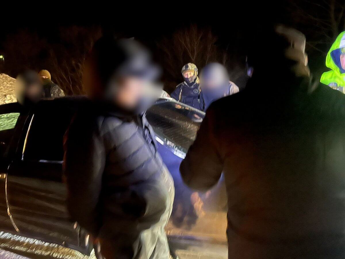 Наркодилера с килограммом гашиша поймали в Акмолинской области (ВИДЕО)