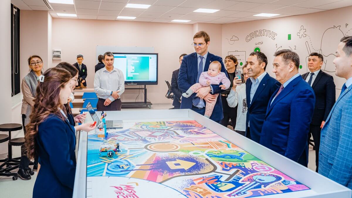 Планетарий, амфитеатр и студия звукозаписи: чудо-корпус подарил Тимур Турлов сельским школьникам