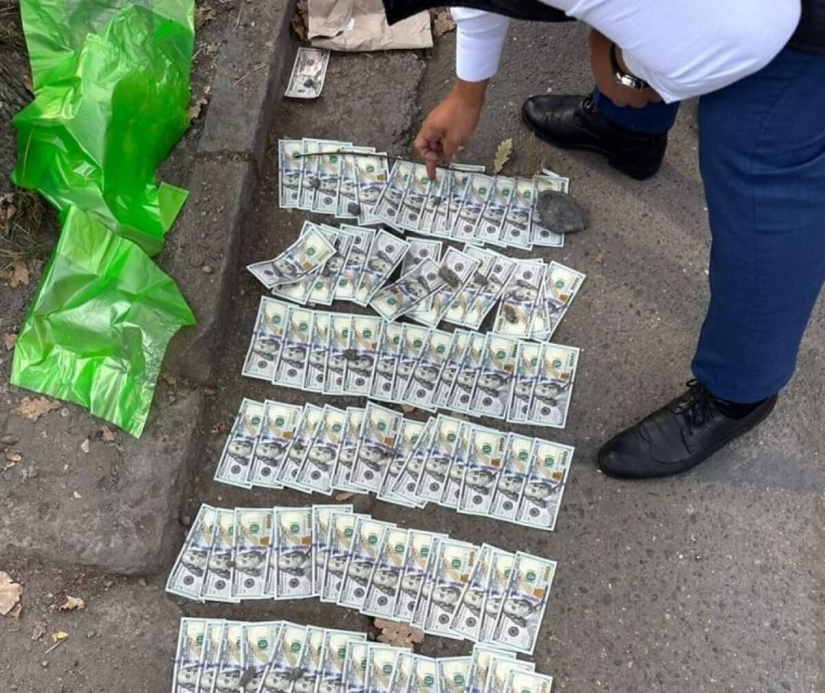 Два казахстанца оказались среди задержанных фальшивомонетчиков в Кыргызстане
