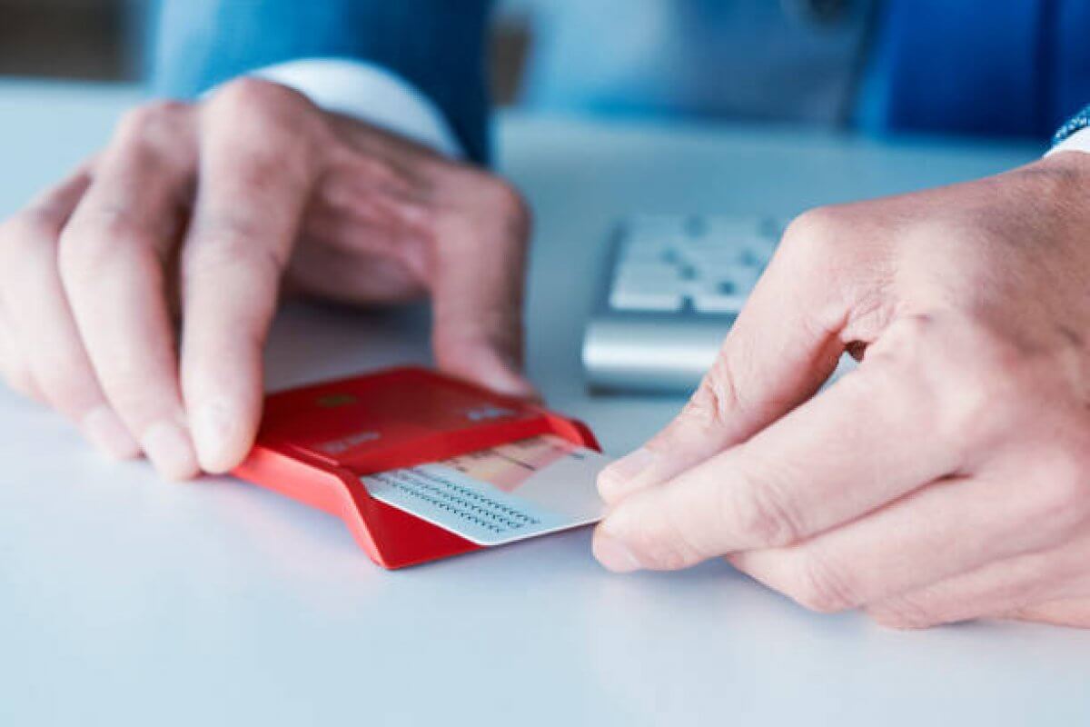 Жительница Уральска пытается доказать, что является гражданкой Казахстана (ВИДЕО)