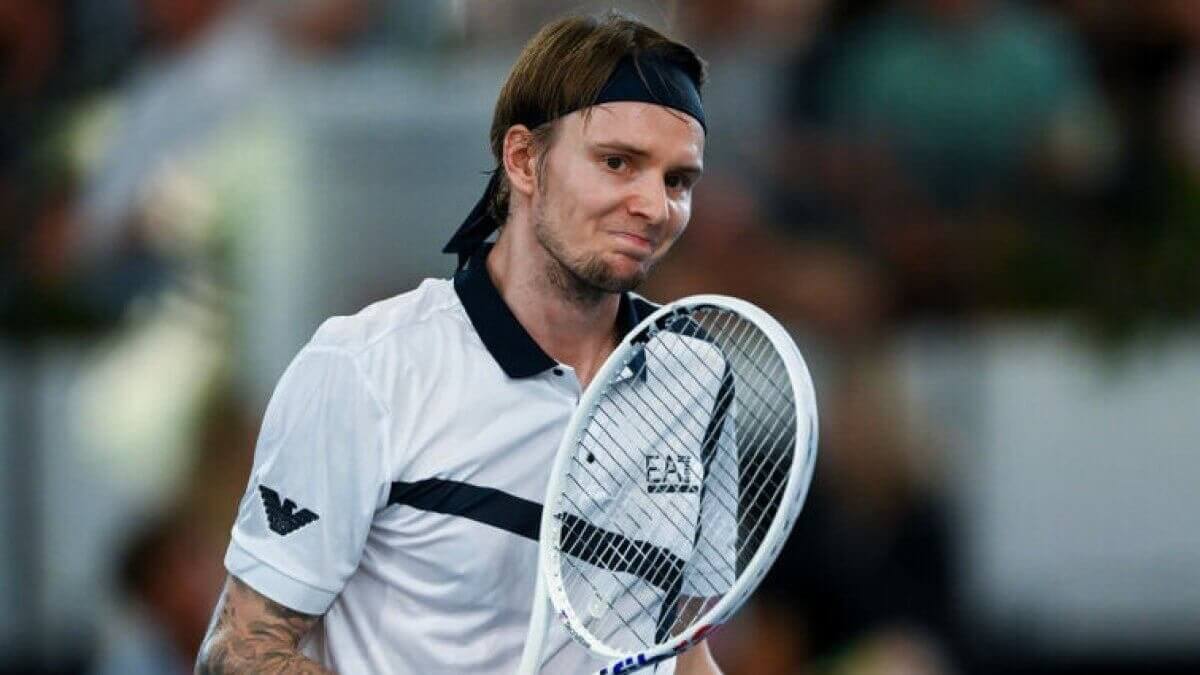 Первая ракетка Казахстана не прошел в полуфинал турнира ATP 250 в Дохе