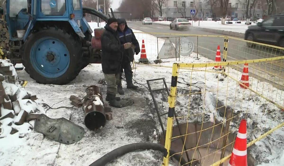 Жители Караганды сутками сидят без воды из-за аварий