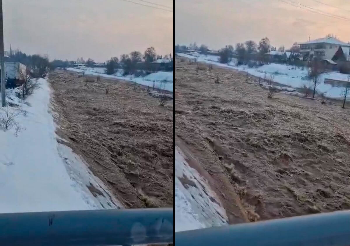 Бурные потоки грязной воды в реке напугали жителей Каскелена (ВИДЕО)