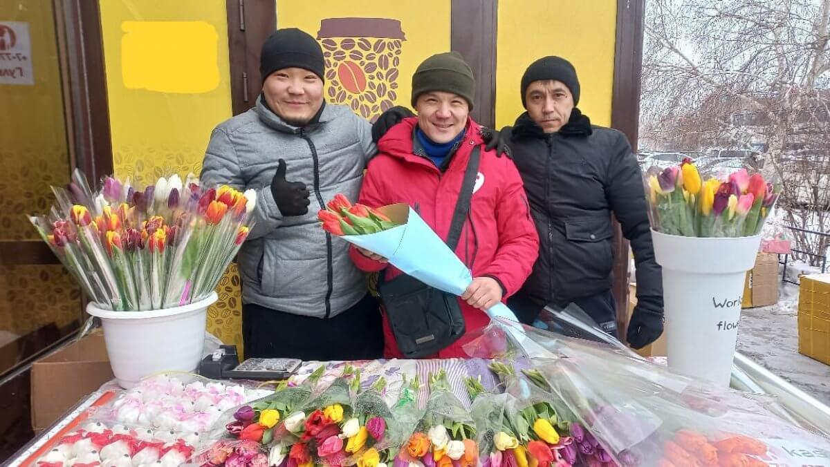 Один день год кормит: во сколько обойдутся тюльпаны столичным жителям