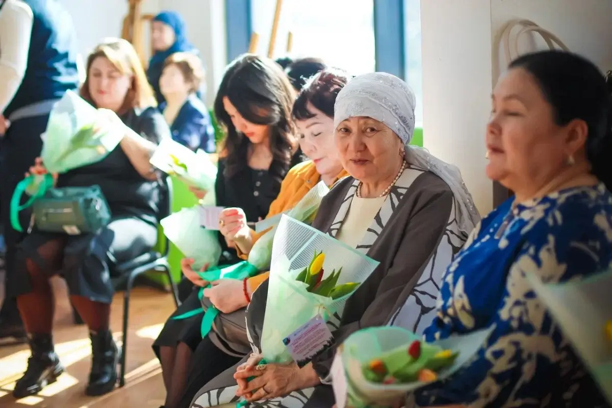 Рухтастар поздравили мам особенных детей