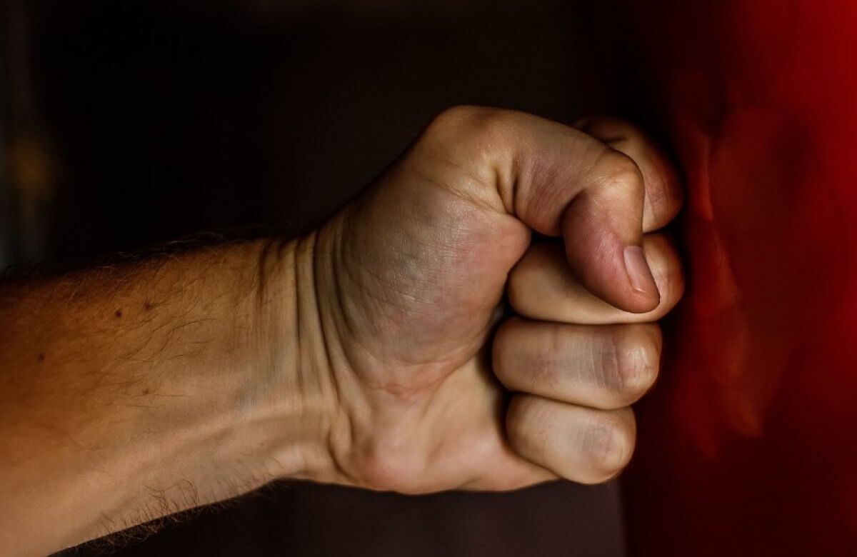 Женщина избила 9-летнего мальчика в Астане: что сказали в полиции