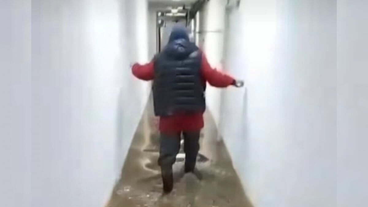 Талыми водами затопило школу в Кокшетау (ВИДЕО)