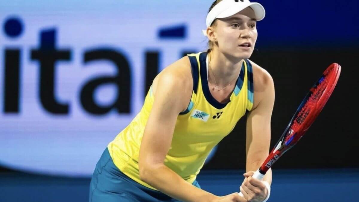 Рыбакина поднялась на вторую строчку в чемпионской гонке WTA
