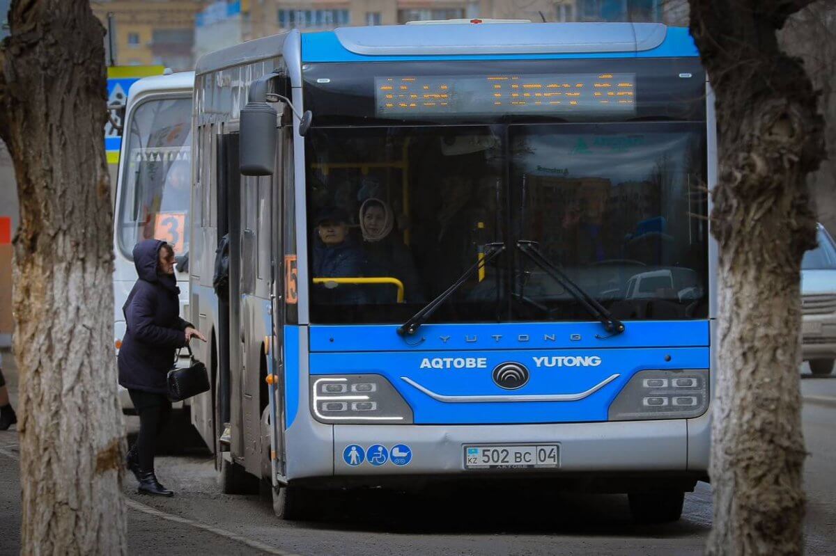 Пенсионеры бесплатно будут ездить в автобусах Актобе