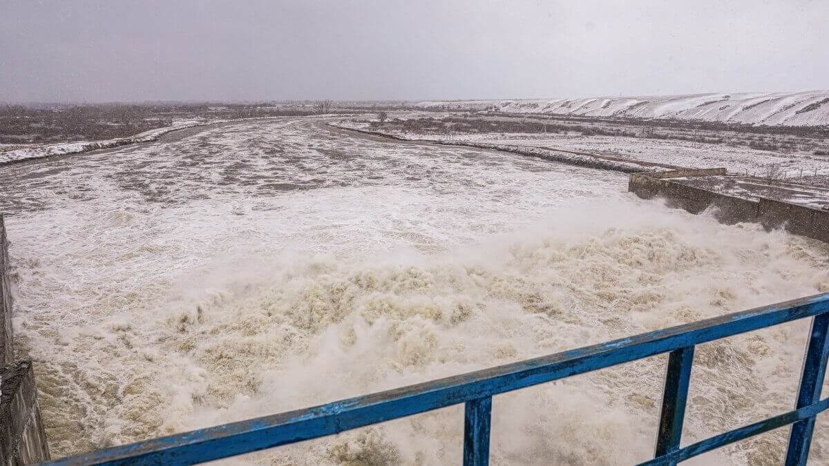 Еще один ребенок утонул в талой воде в Актюбинской области