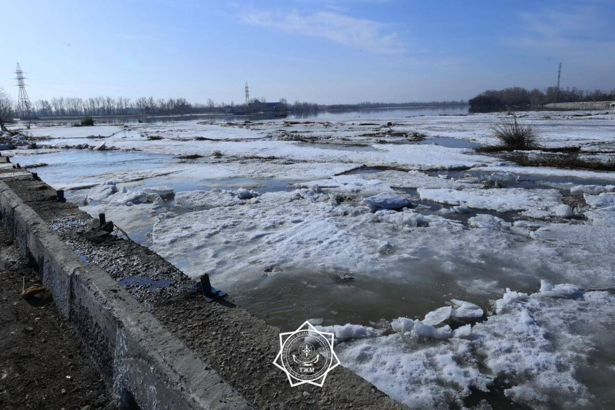 Жителей Рудного и Костаная призвали готовиться к эвакуации