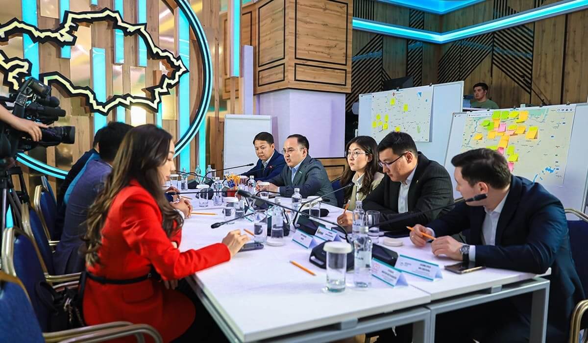 Волонтеры объединяют усилия для помощи пострадавшим от наводнений семьям – AMANAT