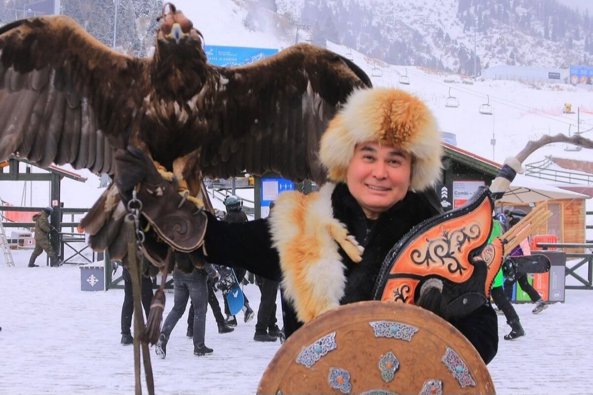 Известный казахстанский ведущий трогательно поздравил супругу с днем рождения