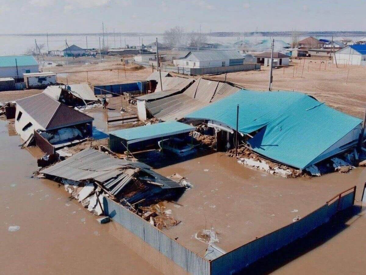 Потерявшие жилье из-за паводков смогут получить дома в других населенных пунктах