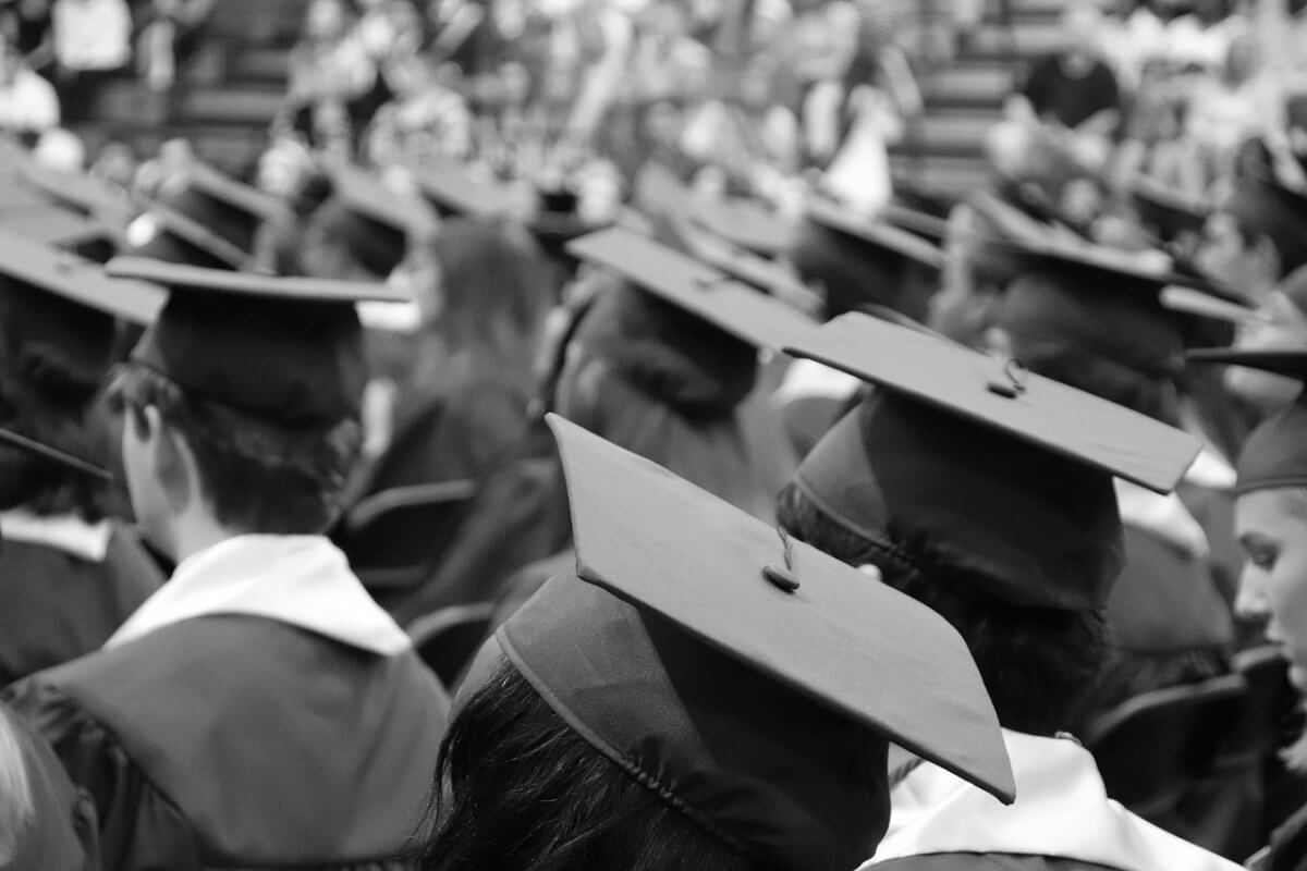 Срочное обращение к выпускникам школ Шымкента выпустили в управлении образования
