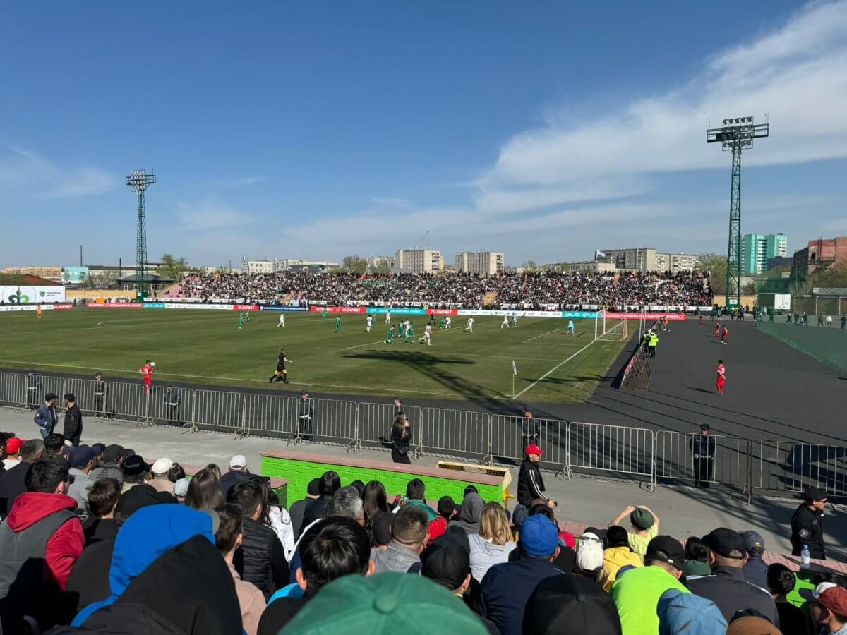 180 стражей порядка обеспечили правопорядок во время футбольного матча в городе Семей