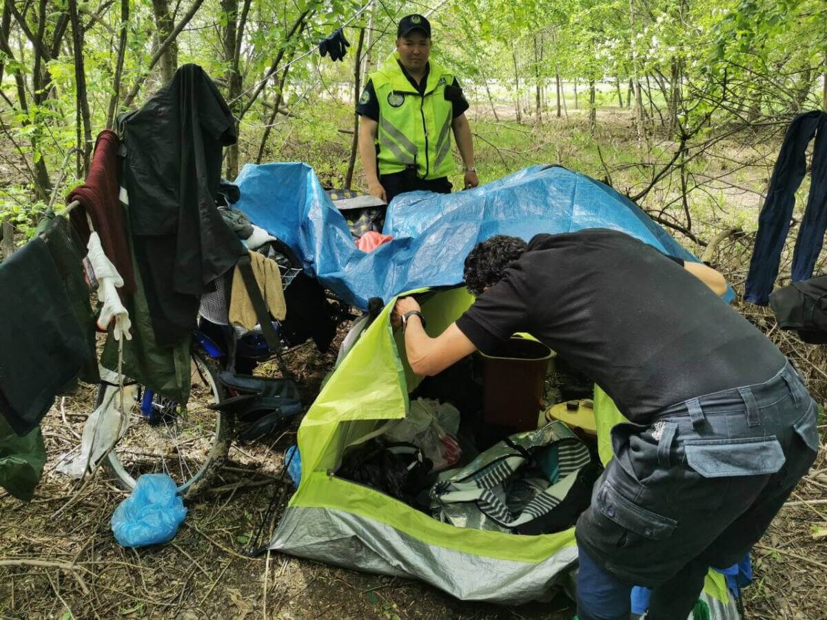 Палатку с мексиканцем нашли в лесу полицейские СКО