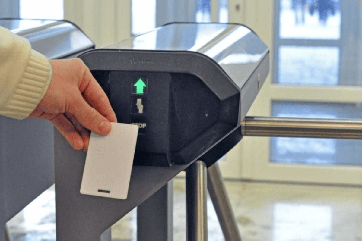 Системами безопасности обеспечат все школы в Казахстане