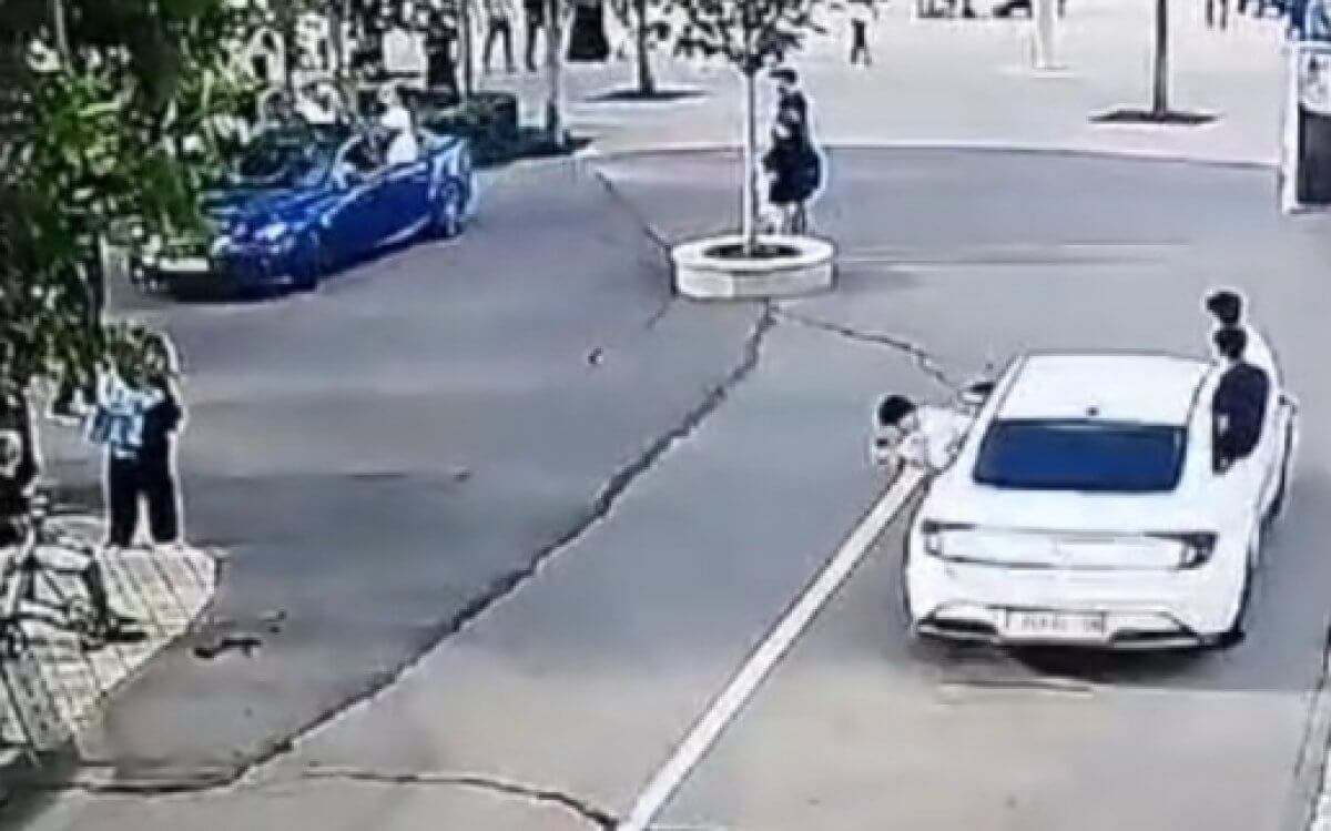Кортеж с выпускниками оштрафовали в Алматы