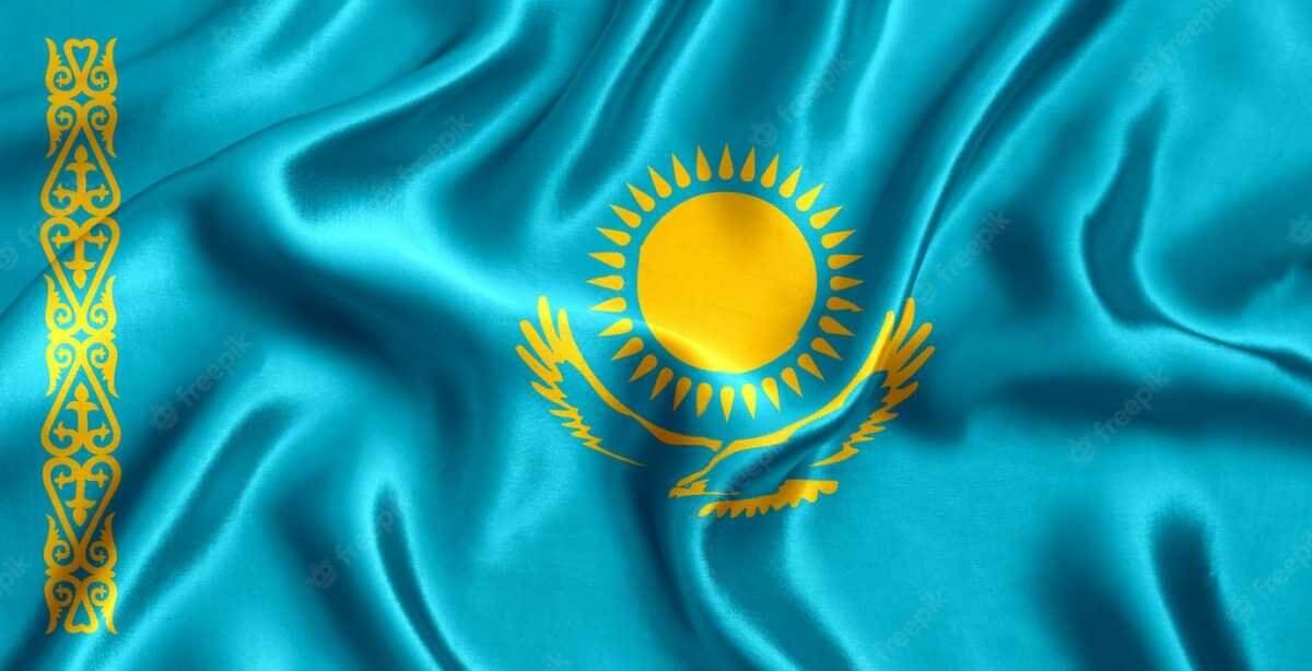 Казахстан отмечает День государственных символов