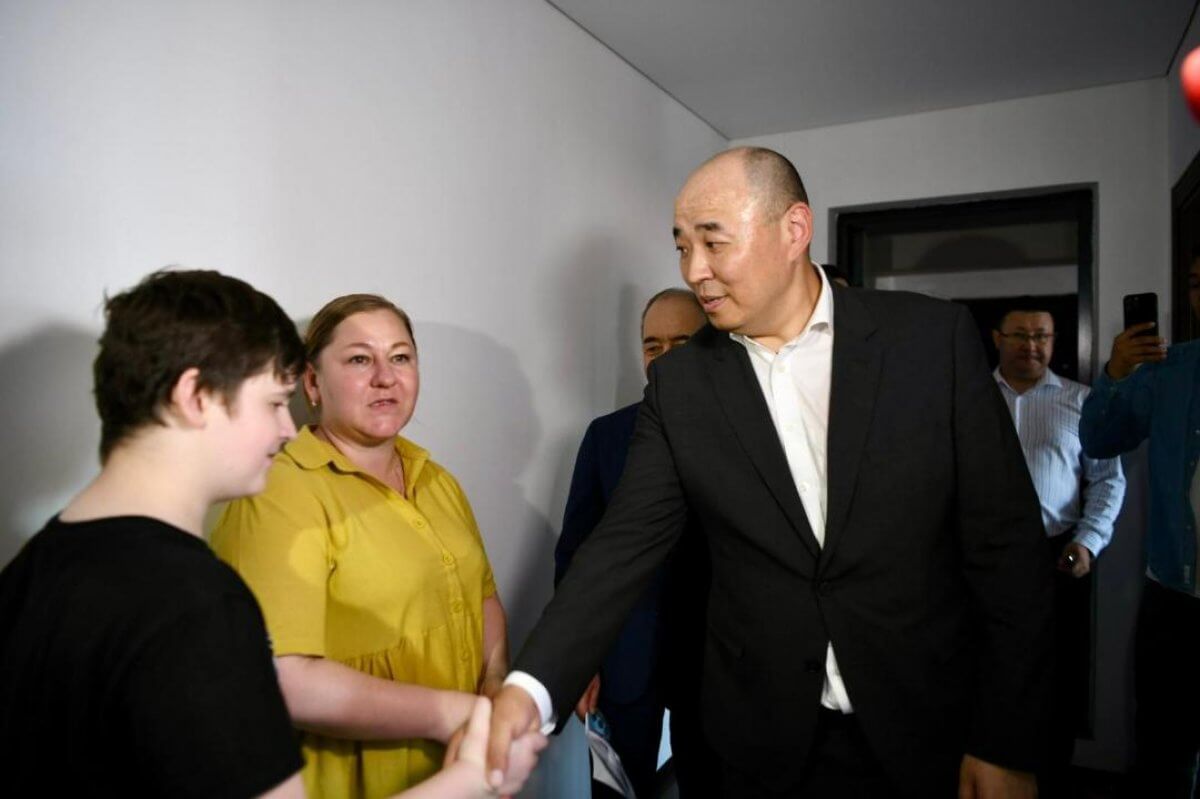 Новоселье справили пострадавшие от паводков жители Уральска