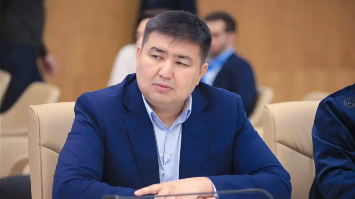 Партия AMANAT передала правительству "Дорожную карту" по решению насущных проблем