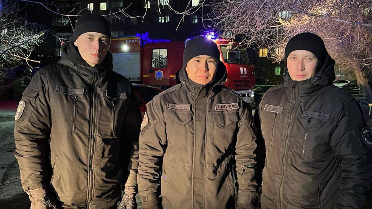 Герои мирных дней