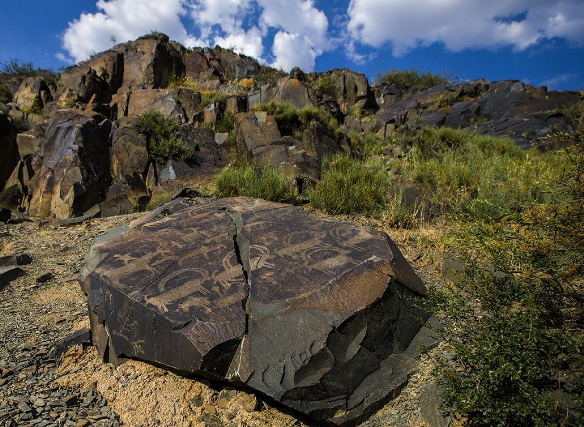 Тамбалы - окно в древнее прошлое