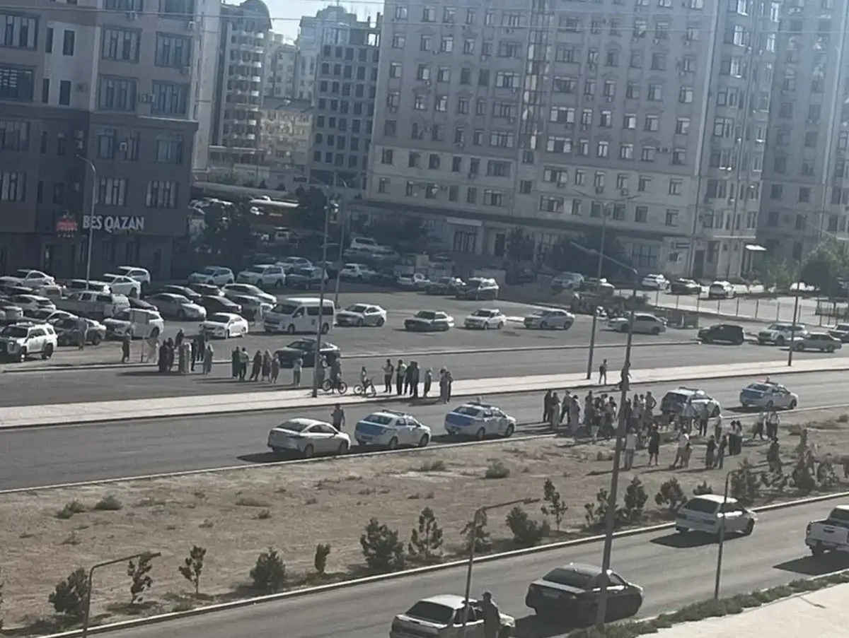 Люди перекрыли дорогу в Актау из-за дефицита воды