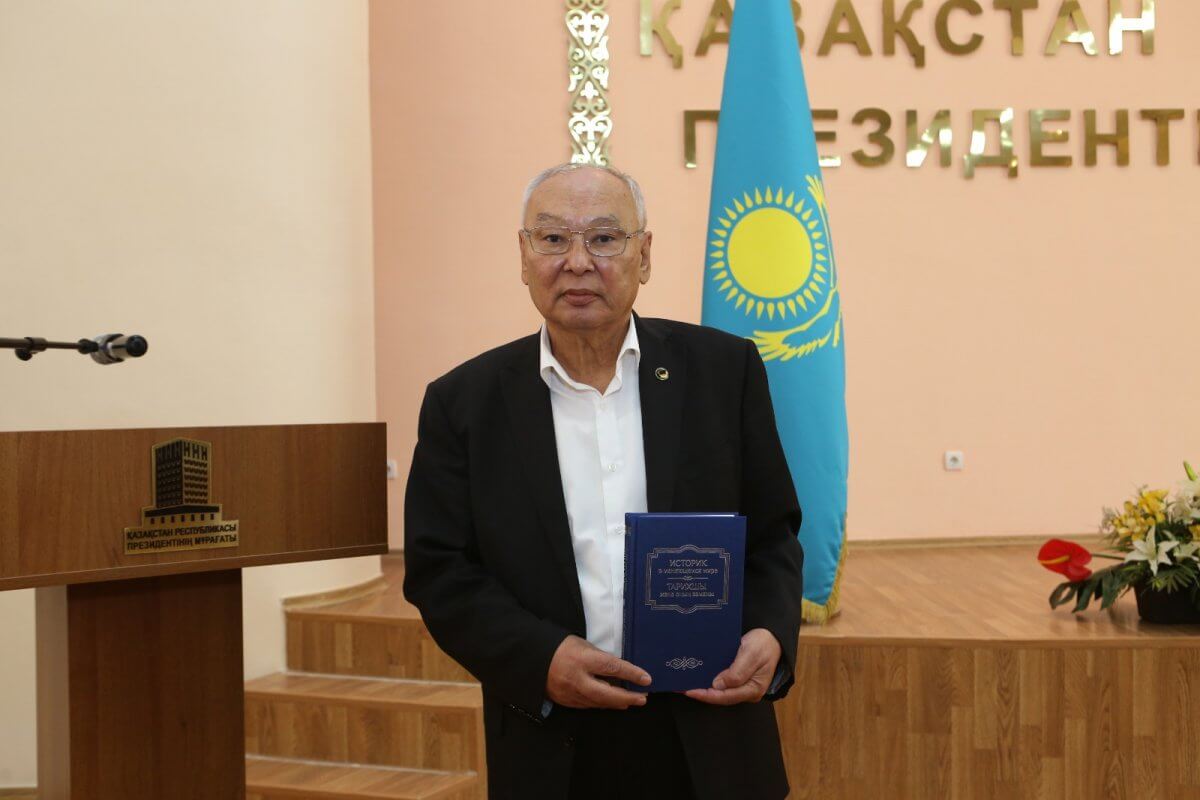 Козыбаев и его команда