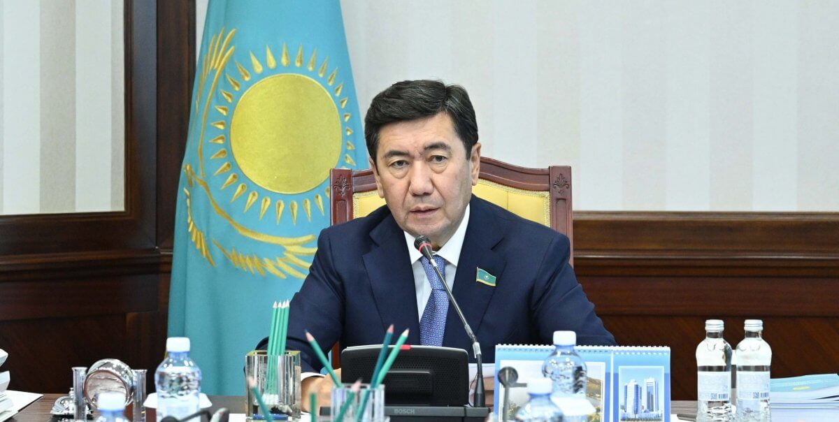 Спикер Мажилиса обозначил депутатам задачи по реализации Послания