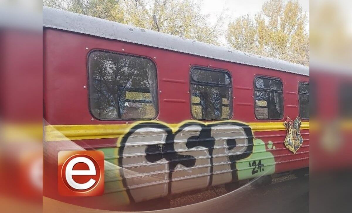 Вандалы испортили поезд из “Гарри Поттера” в Караганде