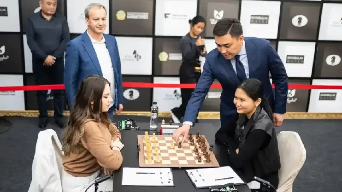 Бибисара Асаубаева уверенно лидирует на Гран-при FIDE