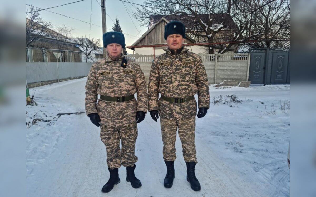 Военнослужащие спасли имущество сельчан от пожара
